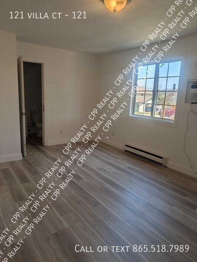 Building Photo - 121 Villa Ct