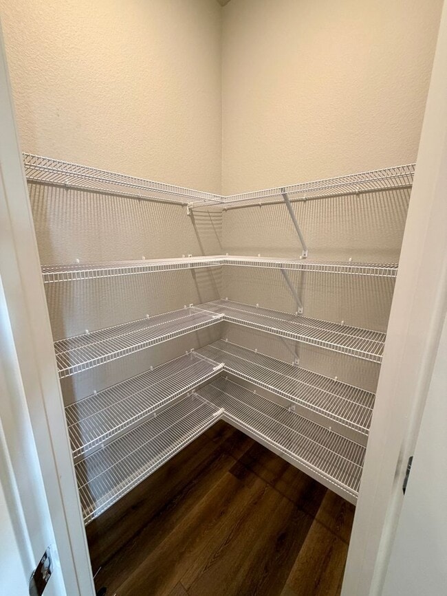 Building Photo - 1353 Reynolds St