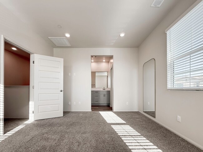 Building Photo - ~ AVAILABLE NOW ~ New Construction Home for Rent in the NEW Heirloom Farms Community in Temecula!