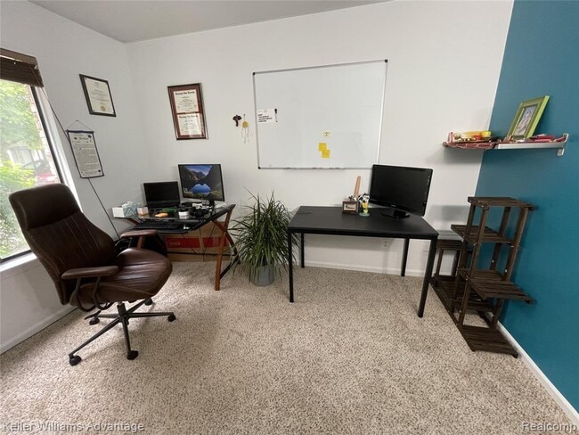 Building Photo - 42595 Lilley Pointe Dr