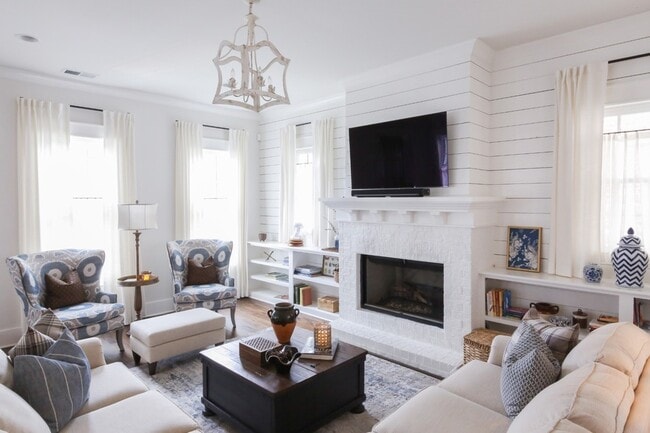 Building Photo - 237 Stephens Valley Blvd