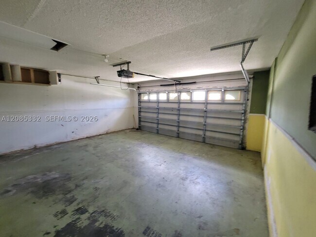 Building Photo - 503 Pine Bark Ct