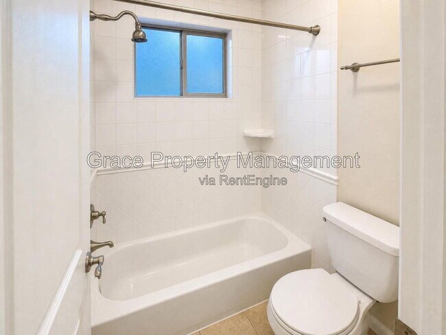 Building Photo - 1062 Josephine St