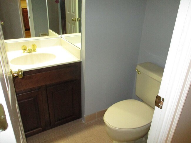 Building Photo - 1BD/1.5BA | Potomac Views & Metro Steps Away