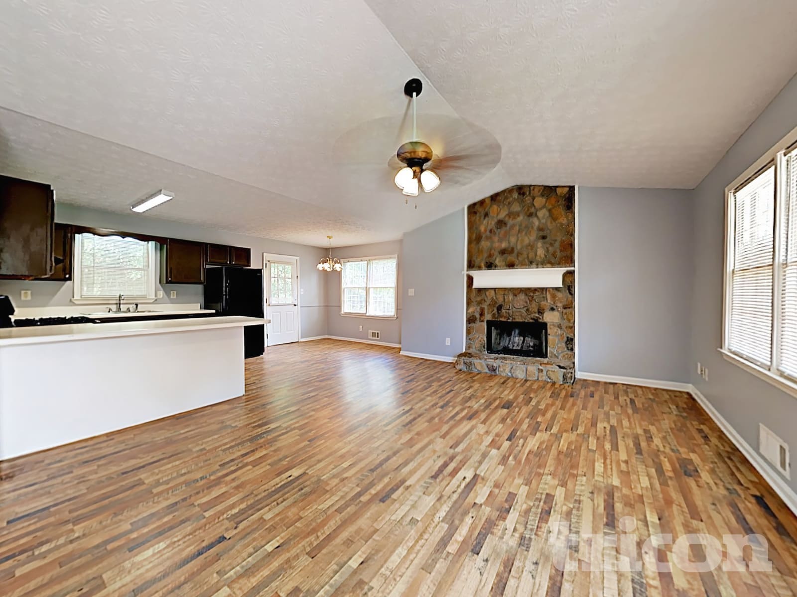 Building Photo - 237 Sweetwater Pkwy