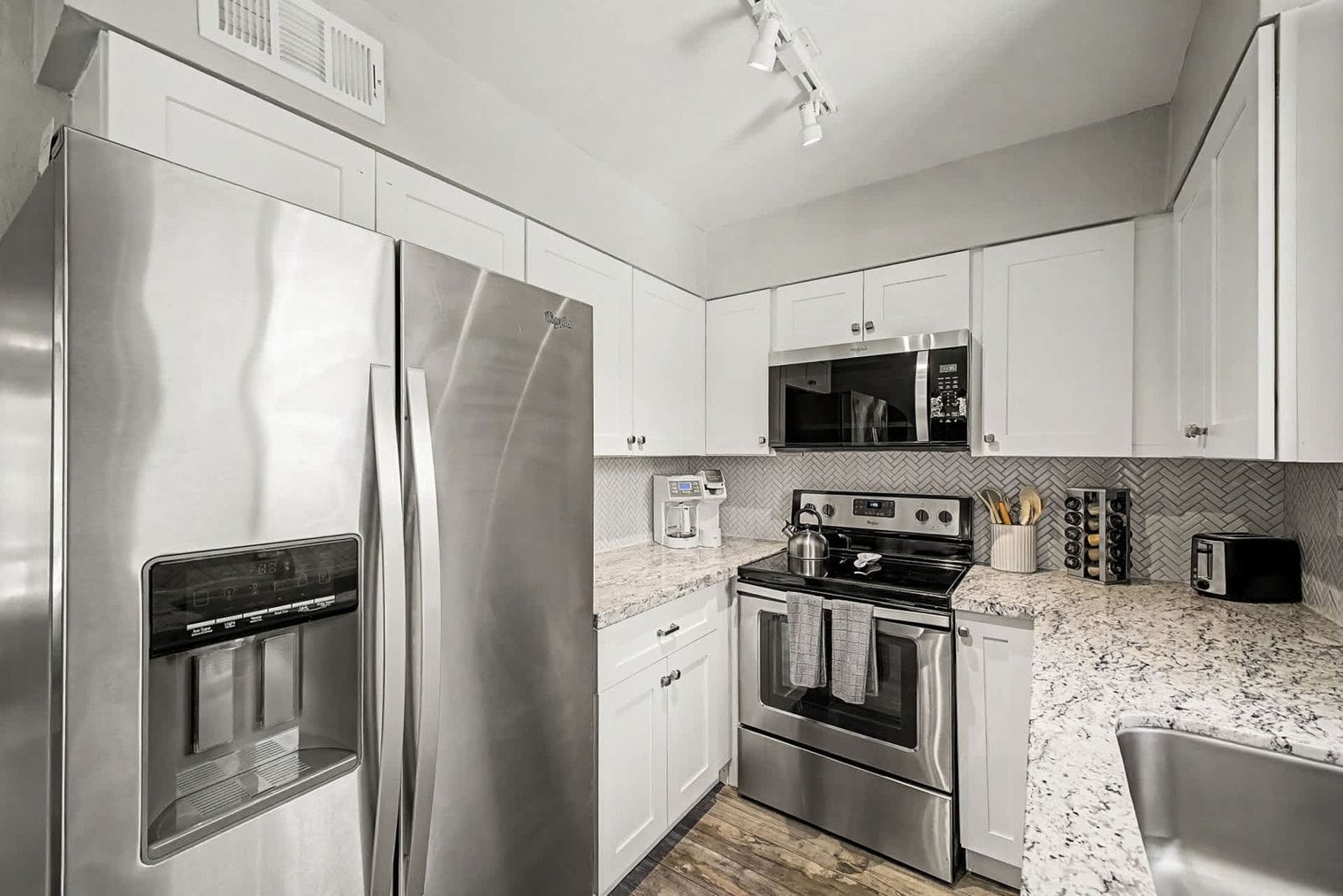 Building Photo - 4600 N 68th St