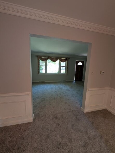 Building Photo - 8903 Freestone Ave