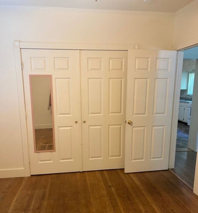 Building Photo - 2BED 1BATH - FENCED YARD, WASHER DRYER HOOKUP, STORAGE SHED, NEAR DOWNTOWN