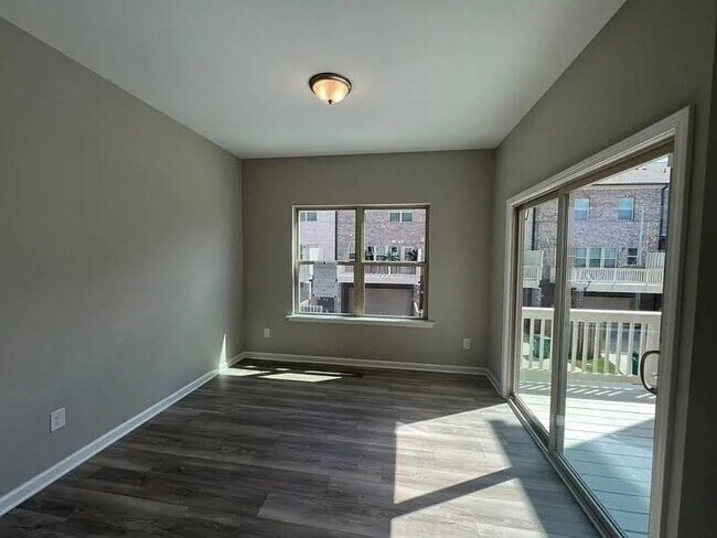 Building Photo - 735 Brecklin Ln