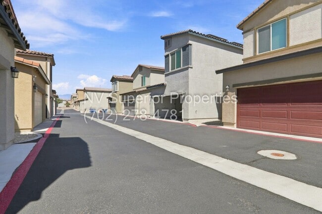 Building Photo - 7204 Sunray Point St