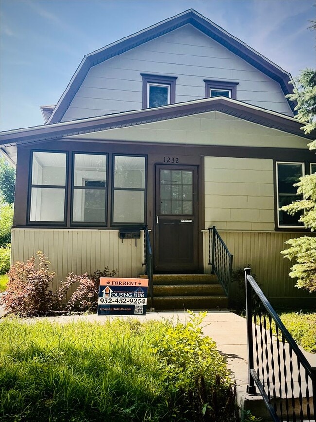 Primary Photo - Gorgeous 3 Bedroom UPDATED Single Family Home