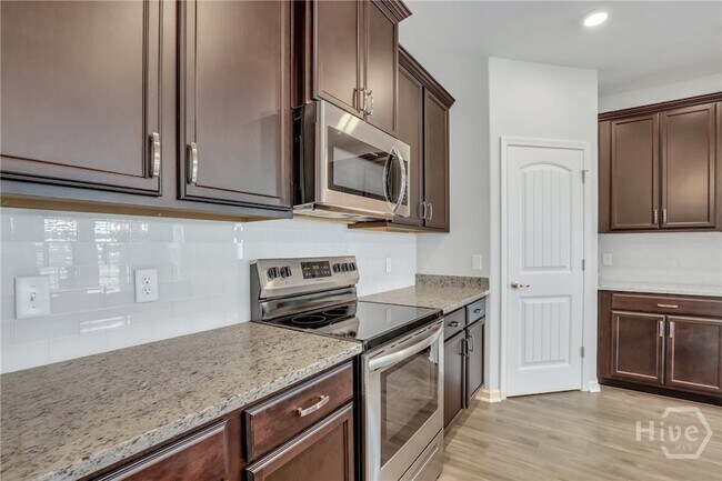 Building Photo - 10 Ashmont St