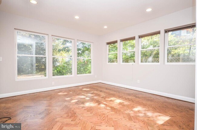 Building Photo - 7205 46th St