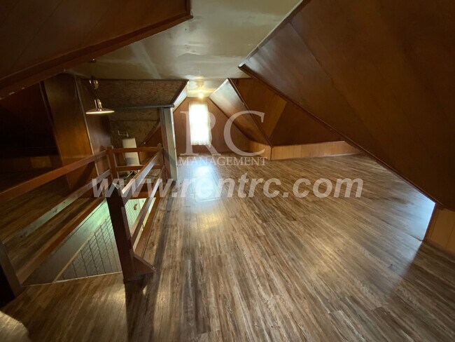 Building Photo - 411 Anderson-