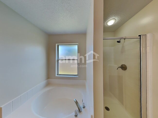 Building Photo - 1006 Bass Harbor Dr