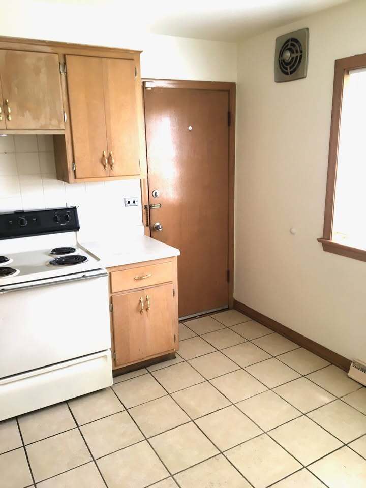 Building Photo - 10350 Milford St