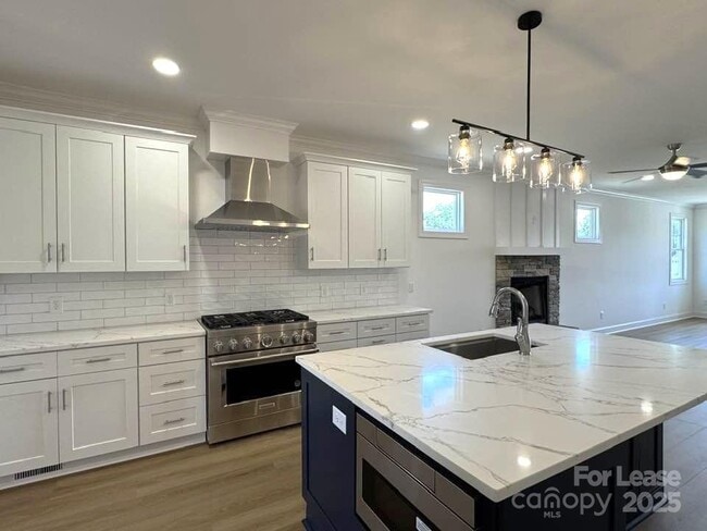 Building Photo - 8070 Blackwood Rd