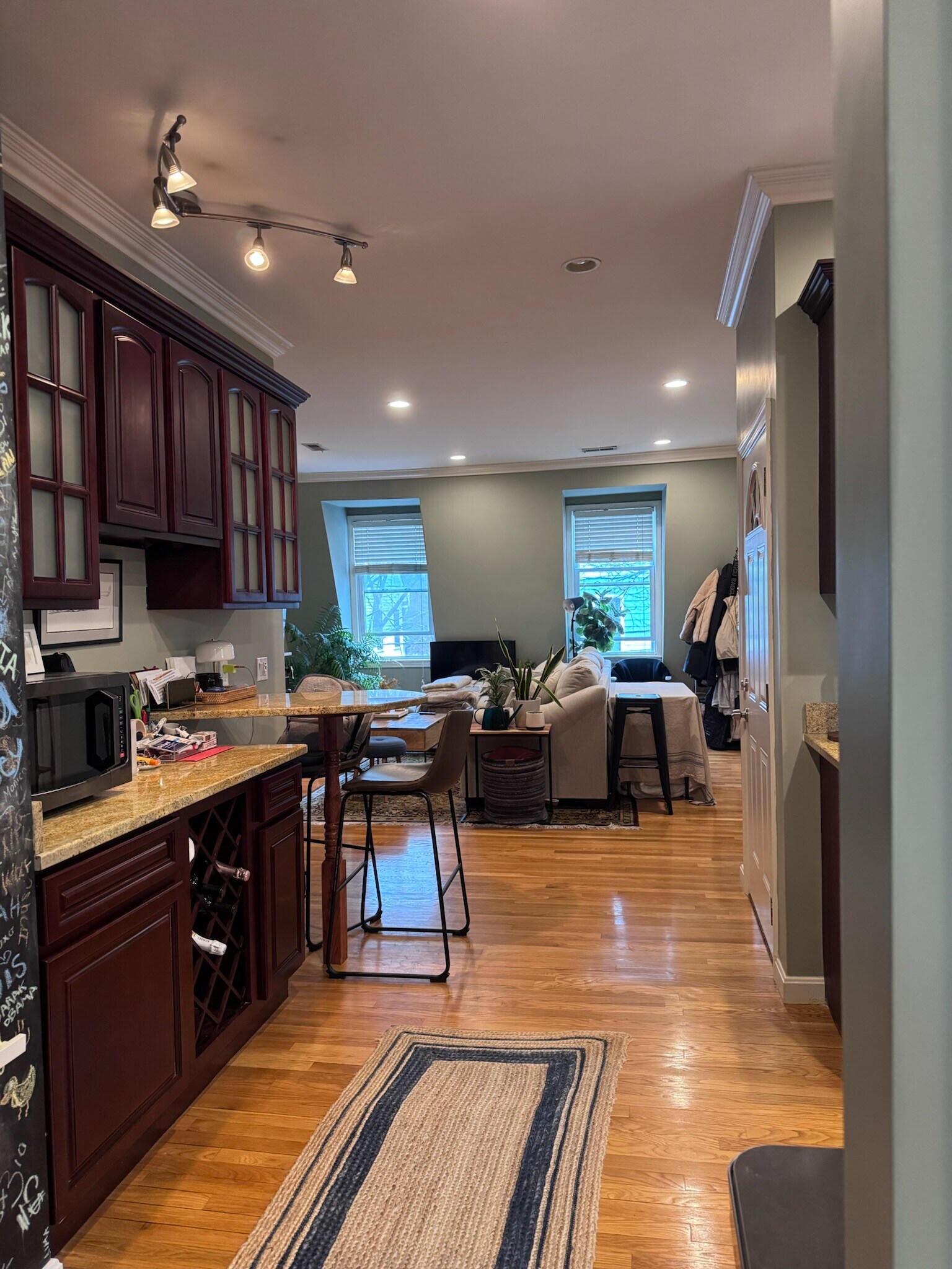 Building Photo - 127 Heath St