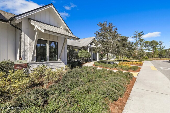 Building Photo - 128 Wineberry Ln