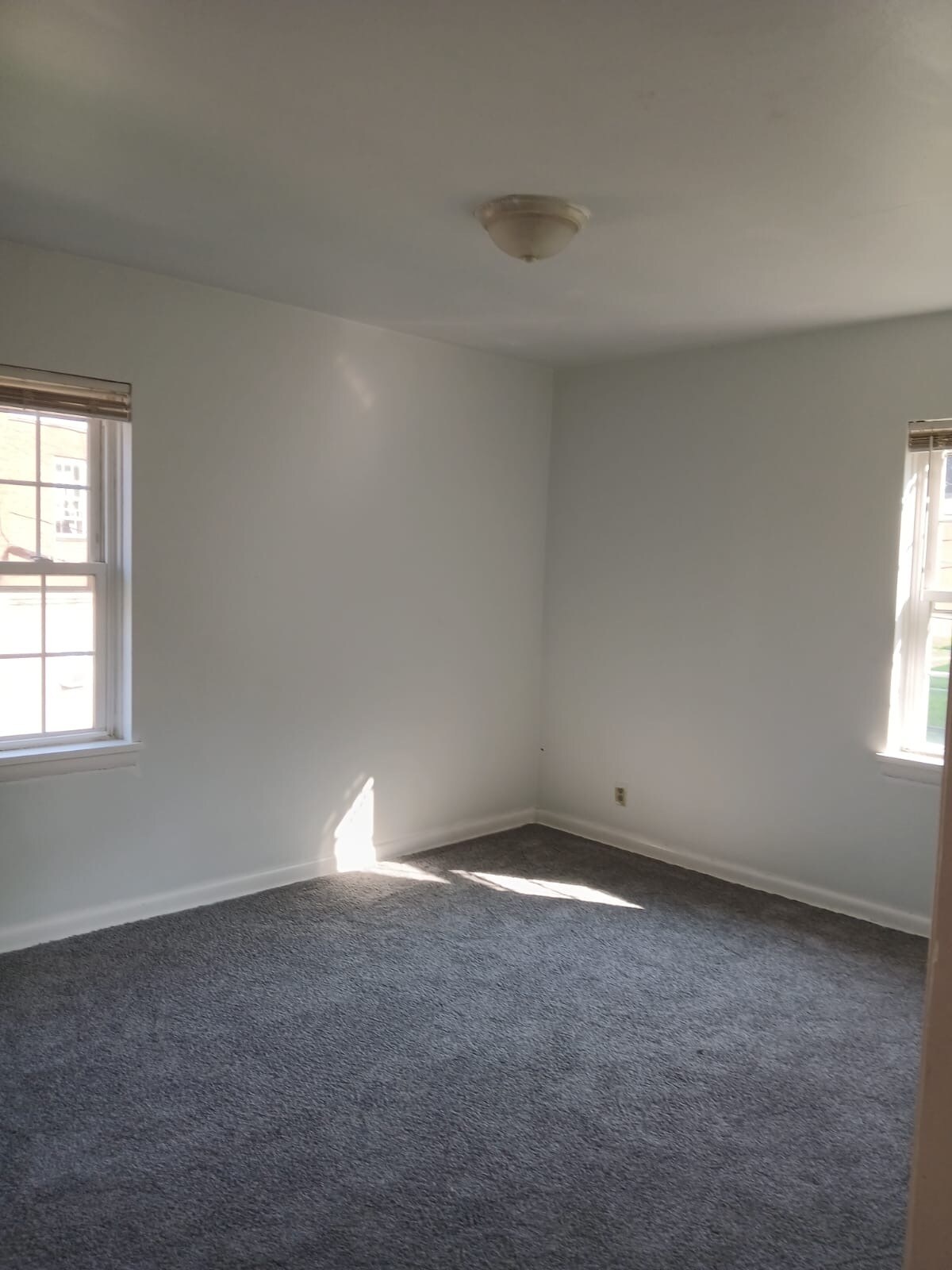 Building Photo - 1950 Nelawood Rd