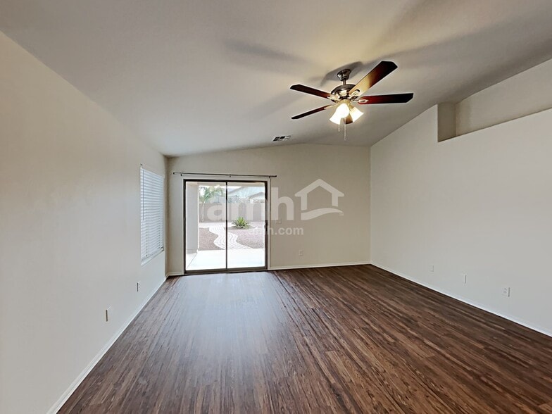 Building Photo - 2717 E Dust Devil Dr