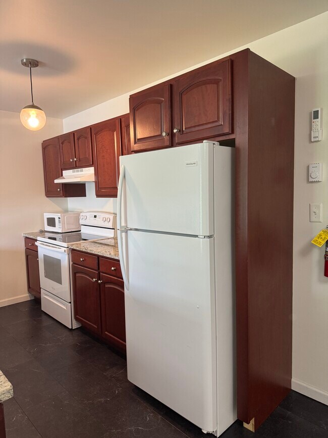 Building Photo - 120 Chambers Aly