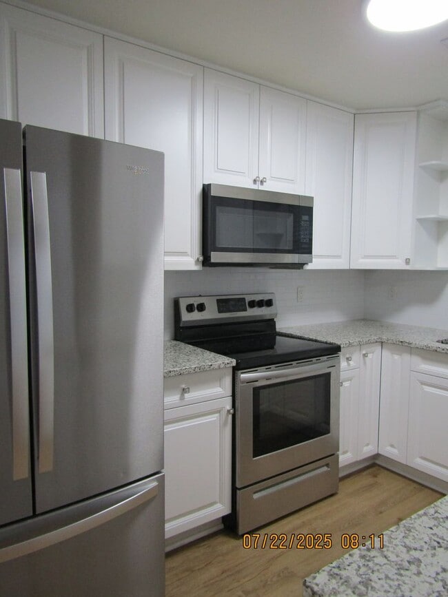 Building Photo - South Virginia Beach Barberton