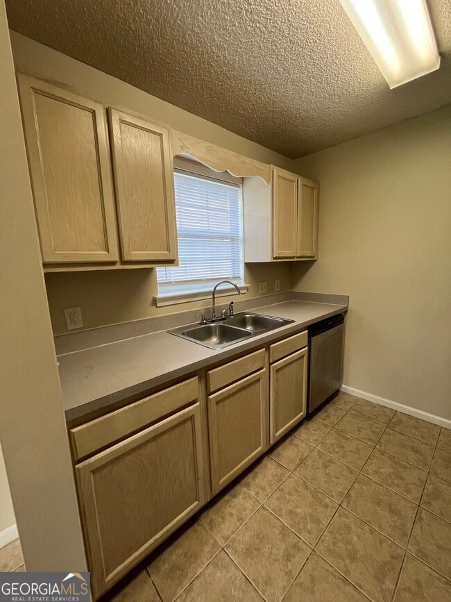 Building Photo - 150 Sapelo Dr