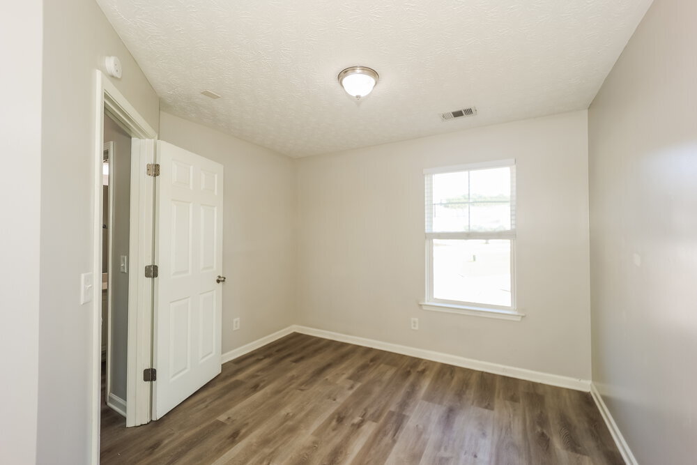 Building Photo - 4541 Parkway Cir