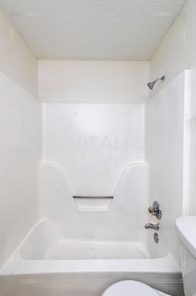 Building Photo - Sweet Cottage-esque 3-Bed 2-Bath in Daphne!