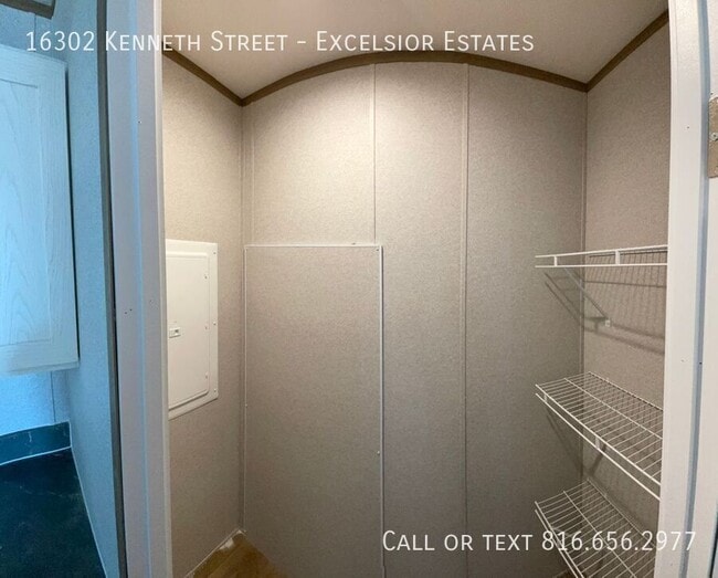 Building Photo - 16302 Kenneth Dr