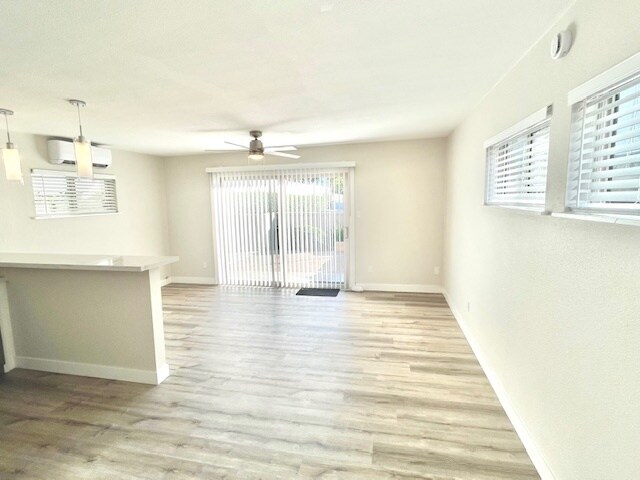 Living room photo #3 - 1327 La Palma St