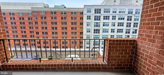 Building Photo - 1230 23rd St NW
