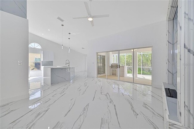 Building Photo - 3832 Sabal Springs Blvd