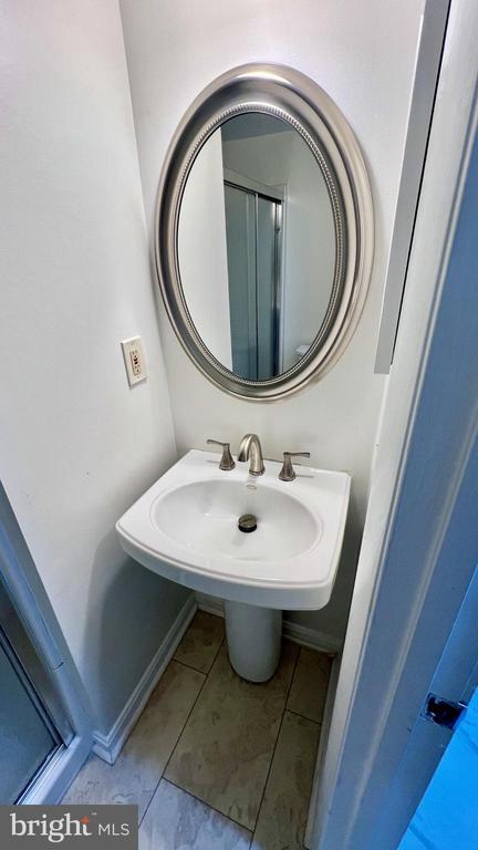 Building Photo - 10748 Wayridge Dr