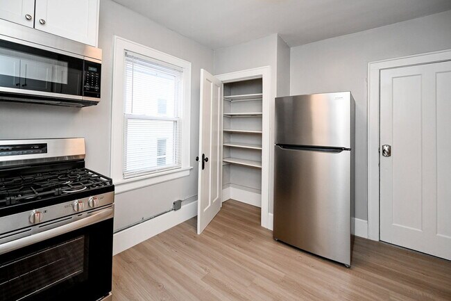 Building Photo - 4007 Huston Ave