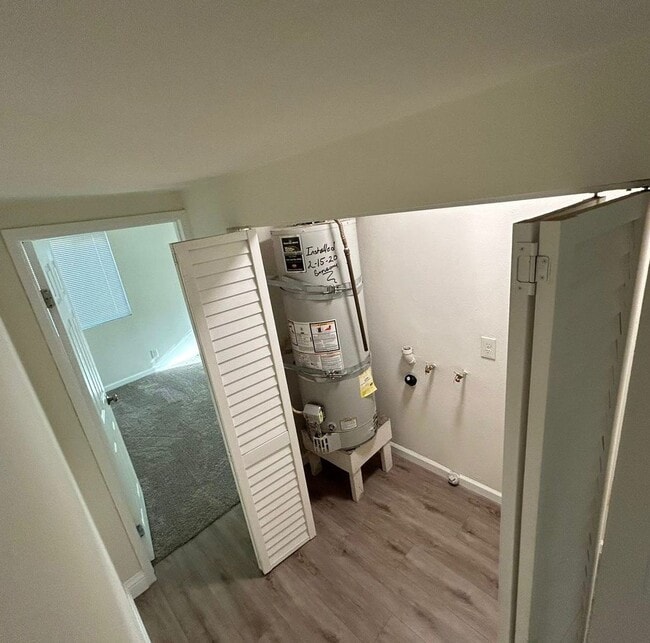 Building Photo - Remodeled 3 Bedroom 2 bath House with Backyard