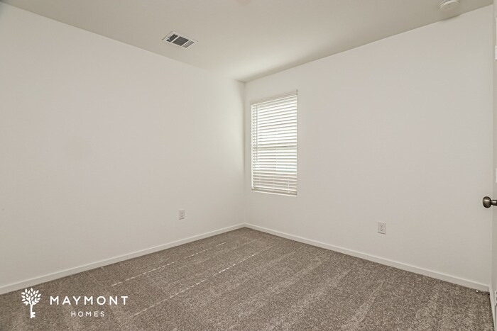 Building Photo - 566 Layne Overlook