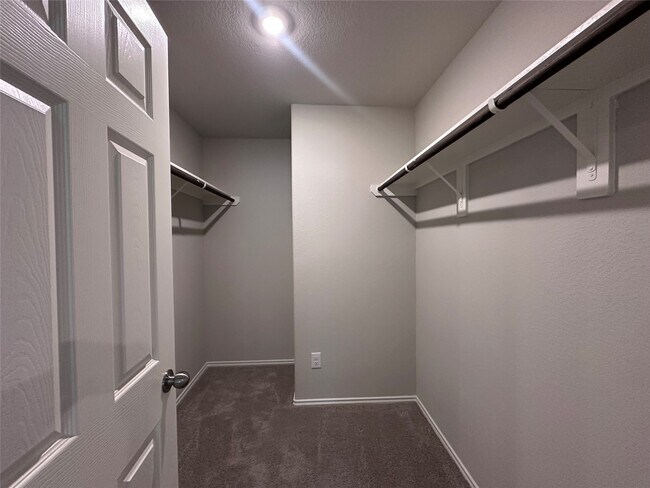 Building Photo - 270 Cumberland Forest Dr