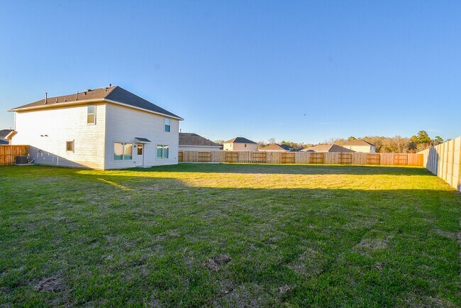 Building Photo - 18987 Panzini Dr