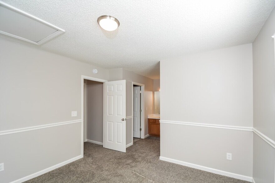 Building Photo - 4801 Morecambe Way