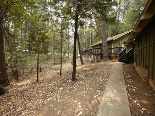 Building Photo - 16870 Alpine Dr