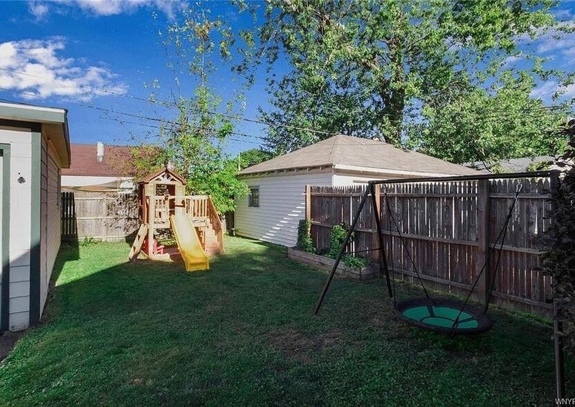 Primary Photo - 78 Chamberlin Dr