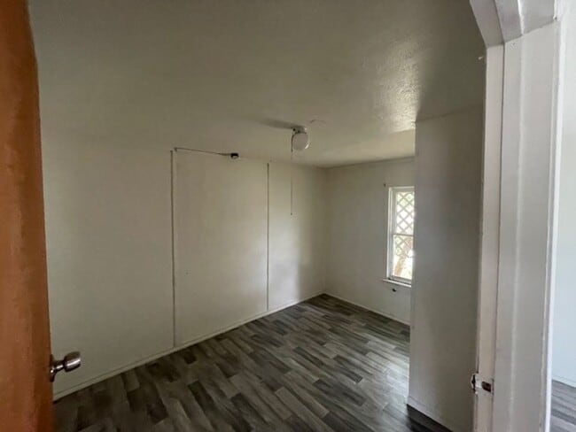 Building Photo - 2-Bedroom Home-$199 move-in covers rent