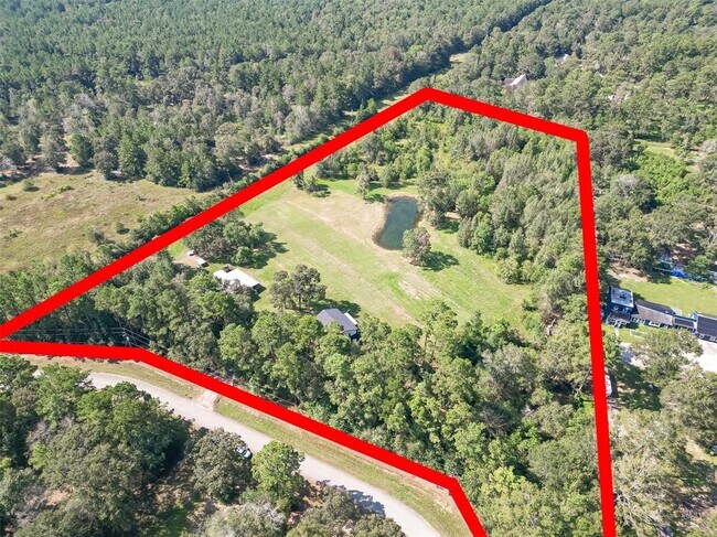 Building Photo - 17926 Country Pl Dr