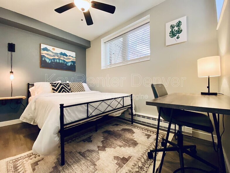 Primary Photo - 1458 Ivy St