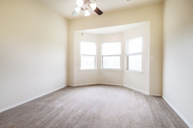 Building Photo - 3014 Rose Trace Dr