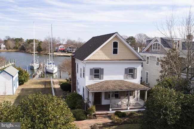 Building Photo - 313 S Morris St