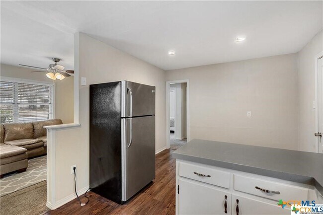 Building Photo - 1902 S 9th St