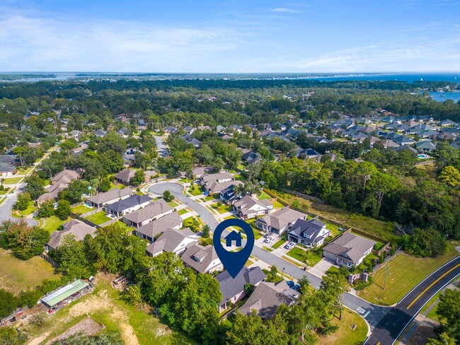 Building Photo - 802 Raihope Way